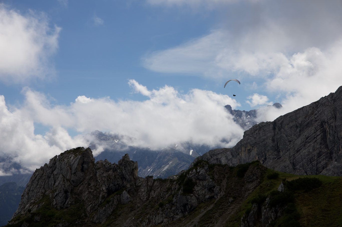Bernadeinwände in den Wolken