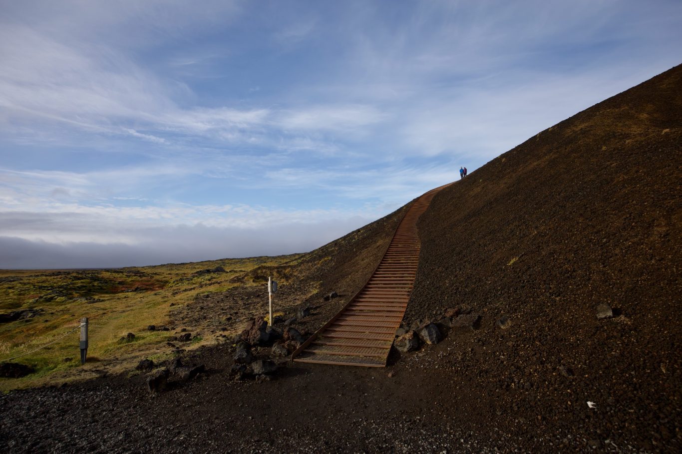 Stairway to heaven - bzw. zum Saxhóll-Krater.