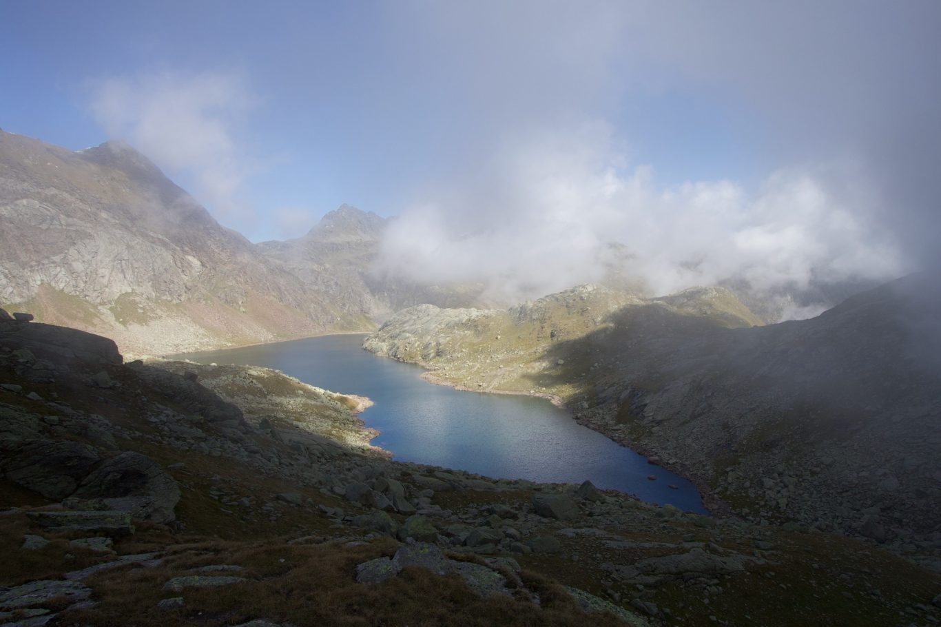 Der Langsee in den Wolken