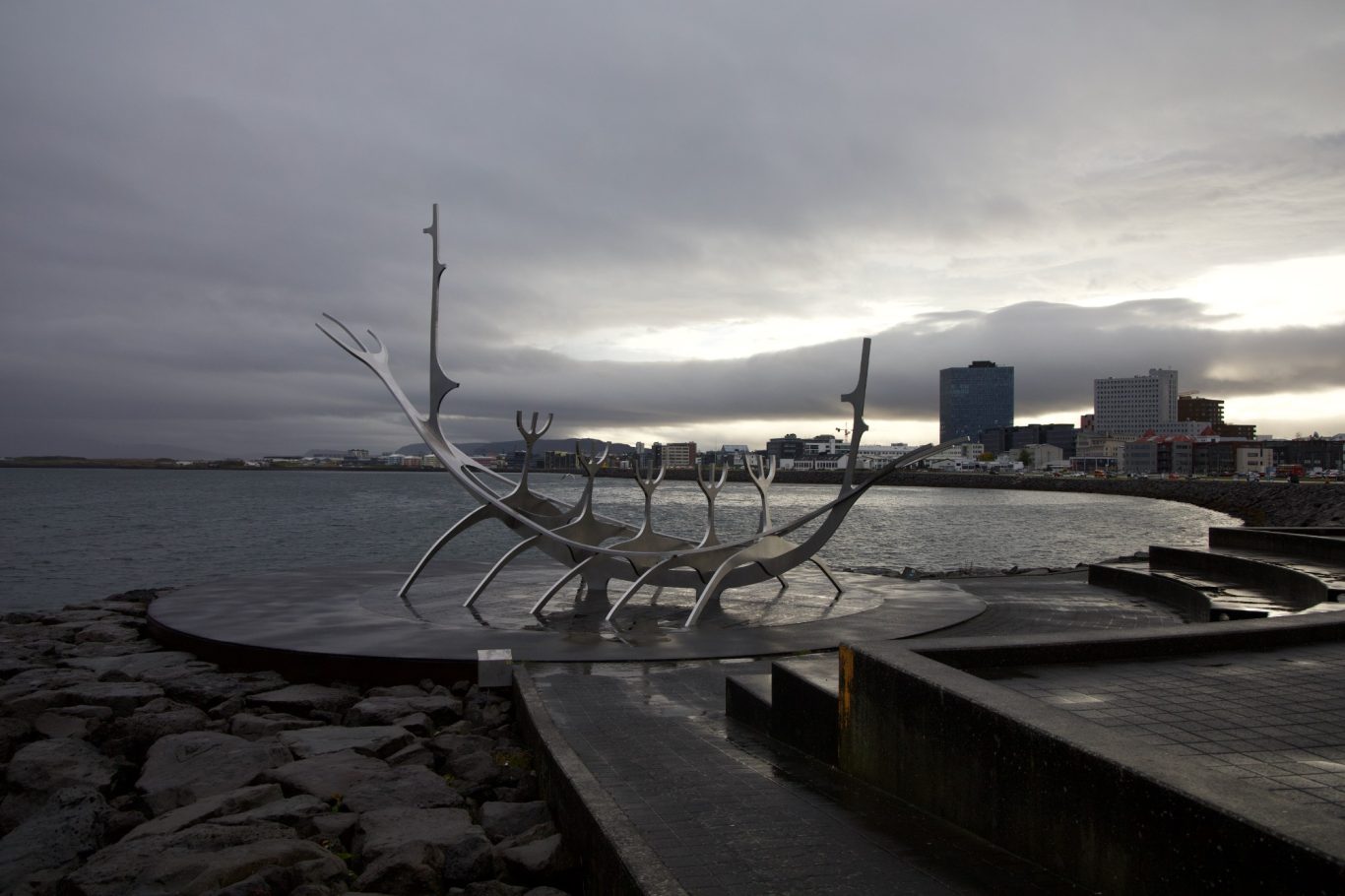 Wikingerschiffskulptur Sólfar