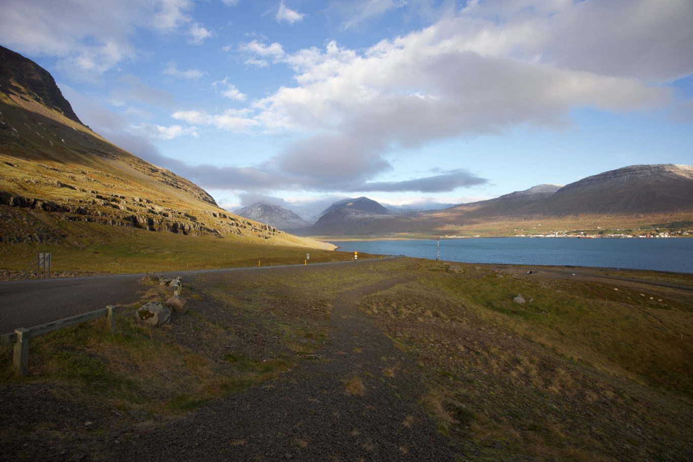 Erster Blick auf die Ostfjorde