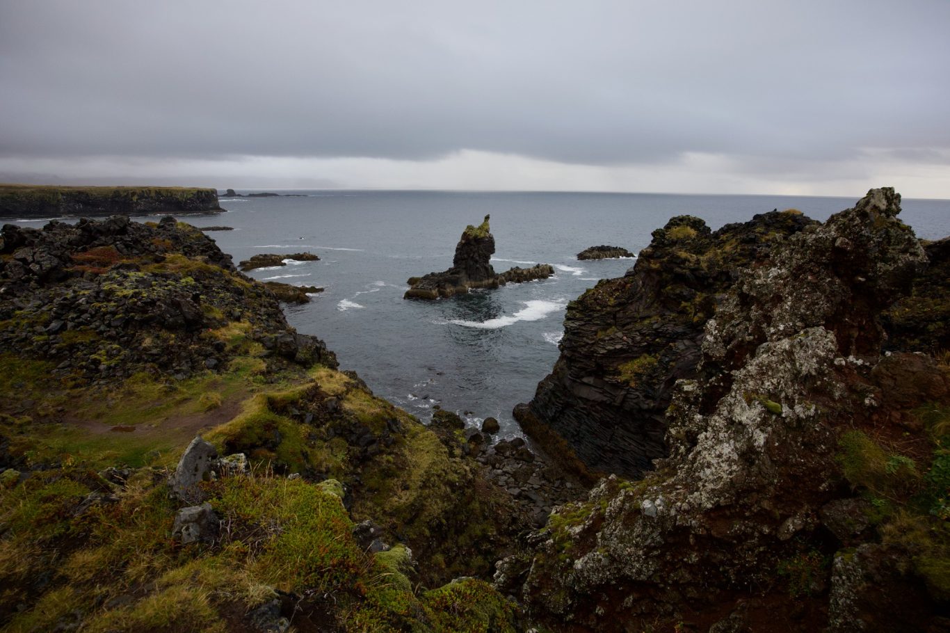 Das Meer hat skurrile Felsformationen erschaffen