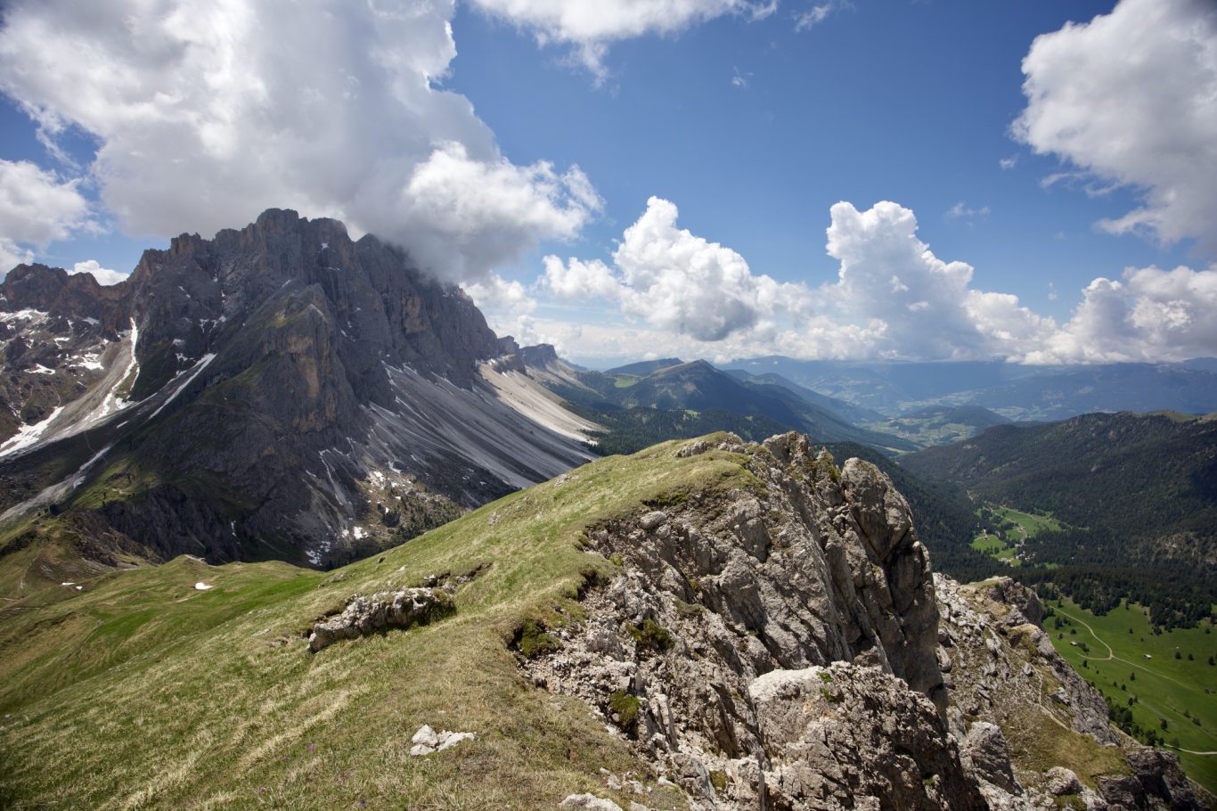 Blick auf Geislergruppe und Val di Funes