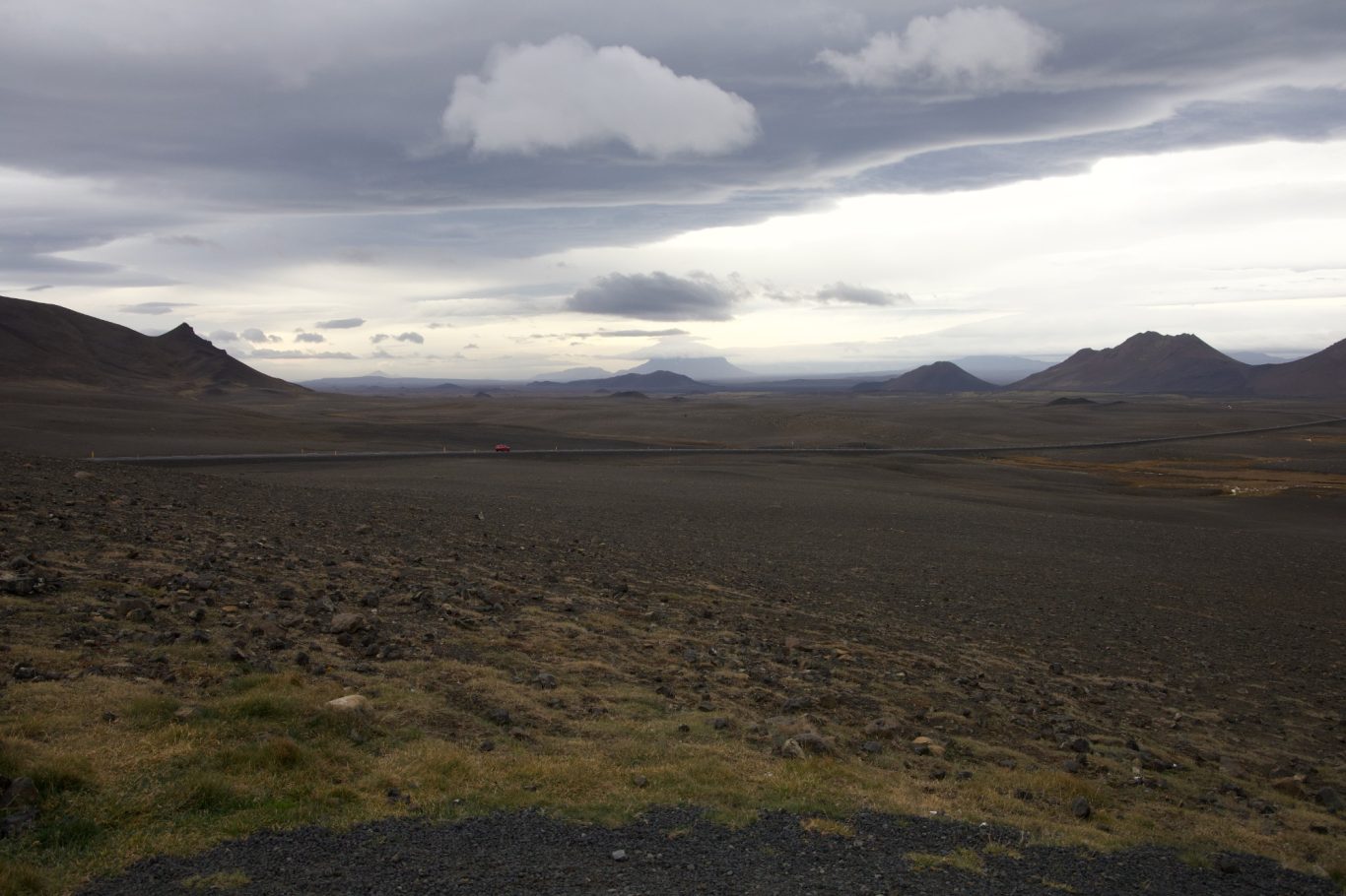 stürmische Mondlandschaft: die Hochebene Jökuldalsheiði