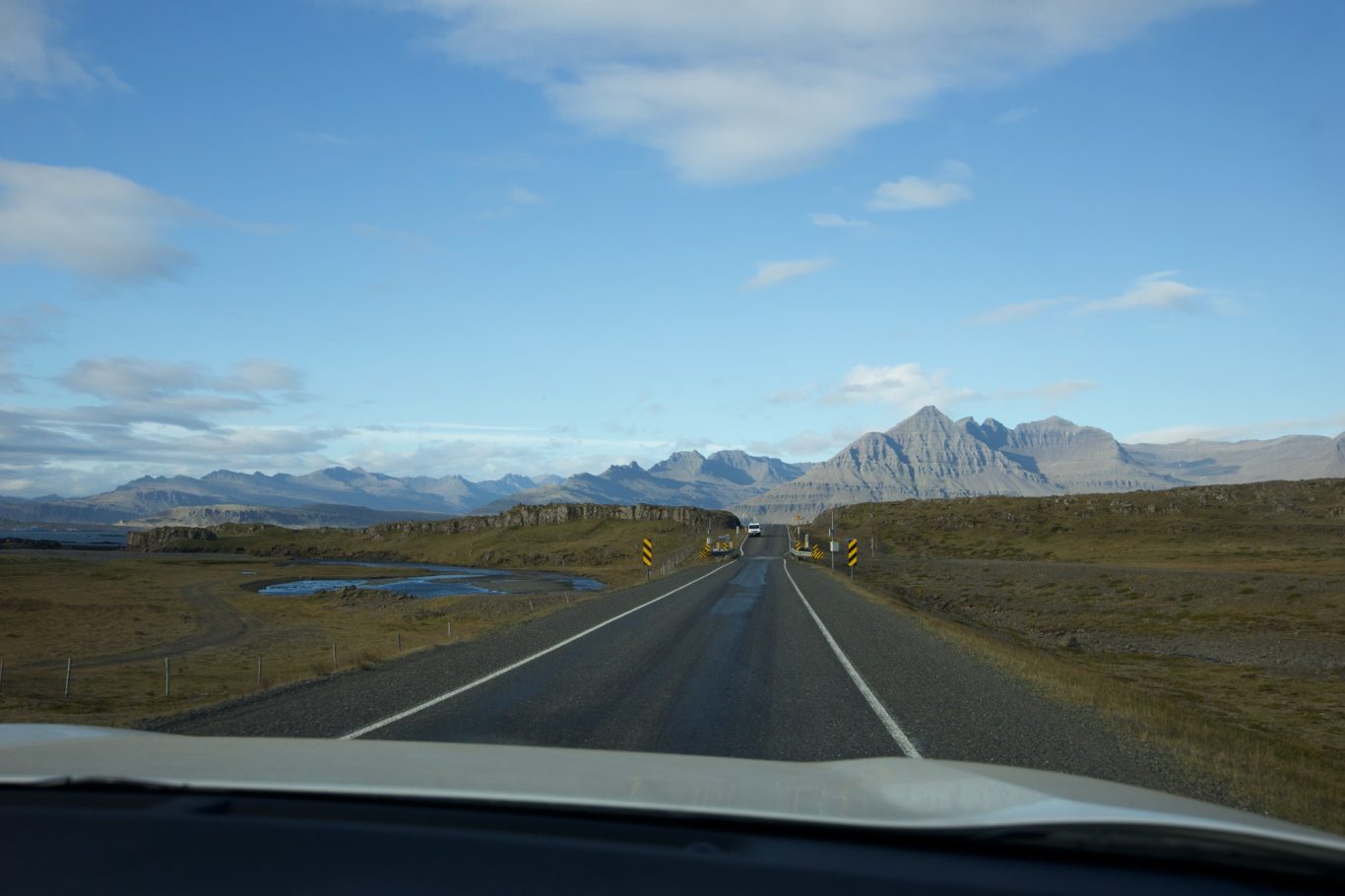 Typische einspurige Brücke im menschenleeren Südosten