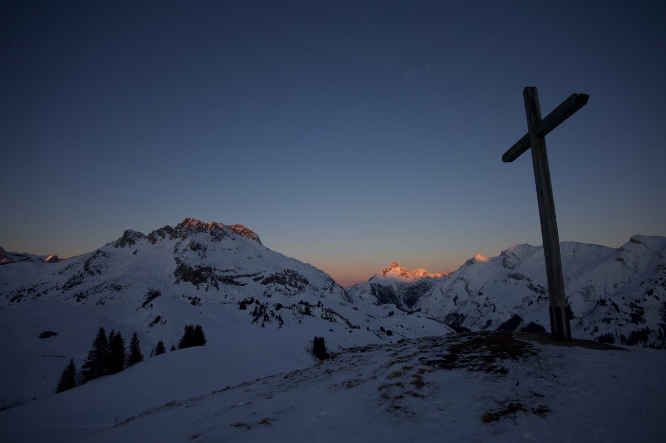Der Hundskopf erglüht in den letzten Sonnenstrahlen