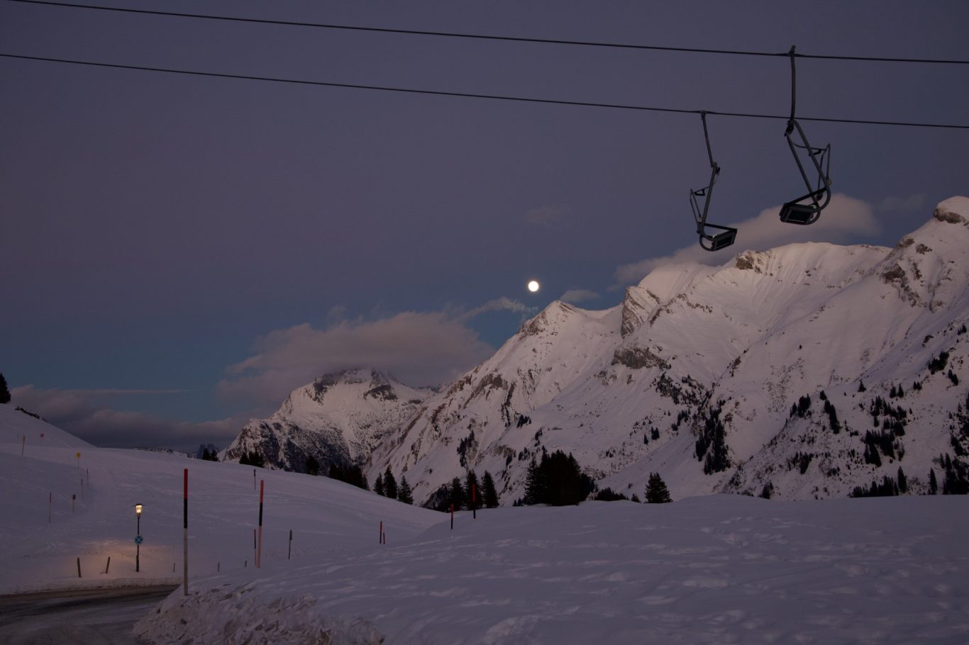 Schloßkopflift mit Vollmond