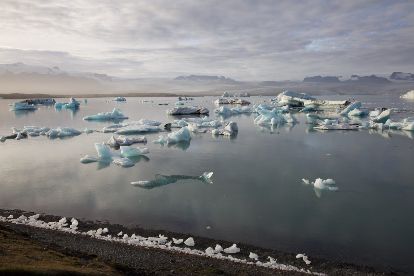 Die kleinen Eisberge haben alle möglichen Formen